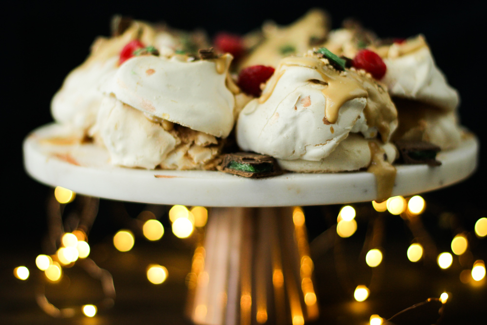peppermint crisp pavlova wreath 076